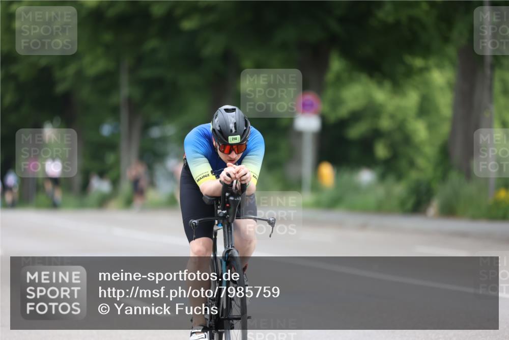 15.06.2025 - 7 Türme Triathlon Yannick Fuchs http://msf.ph/oto/7985759 15.06.2025 11:40:48 Radfahren 214, 292 meine-sportfotos.de