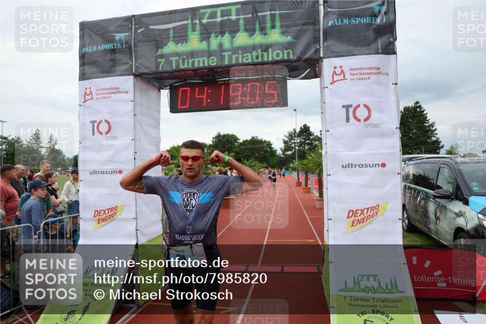 15.06.2025 - 7 Türme Triathlon Michael Strokosch http://msf.ph/oto/7985820 15.06.2025 14:19:04 Ziel 604 meine-sportfotos.de
