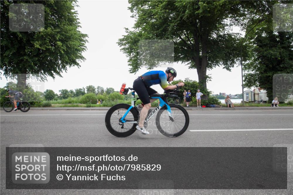 15.06.2025 - 7 Türme Triathlon Yannick Fuchs http://msf.ph/oto/7985829 15.06.2025 11:40:49 Radfahren 214 meine-sportfotos.de