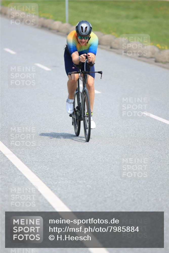 15.06.2025 - 27. Vierlanden-Triathlon H.Heesch http://msf.ph/oto/7985884 15.06.2025 11:32:48 Radfahren 718, 744, 771 meine-sportfotos.de