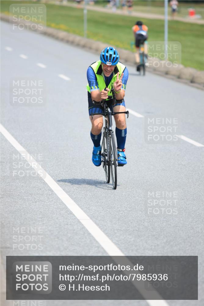 15.06.2025 - 27. Vierlanden-Triathlon H.Heesch http://msf.ph/oto/7985936 15.06.2025 11:33:05 Radfahren 173, 755, 757, 950 meine-sportfotos.de