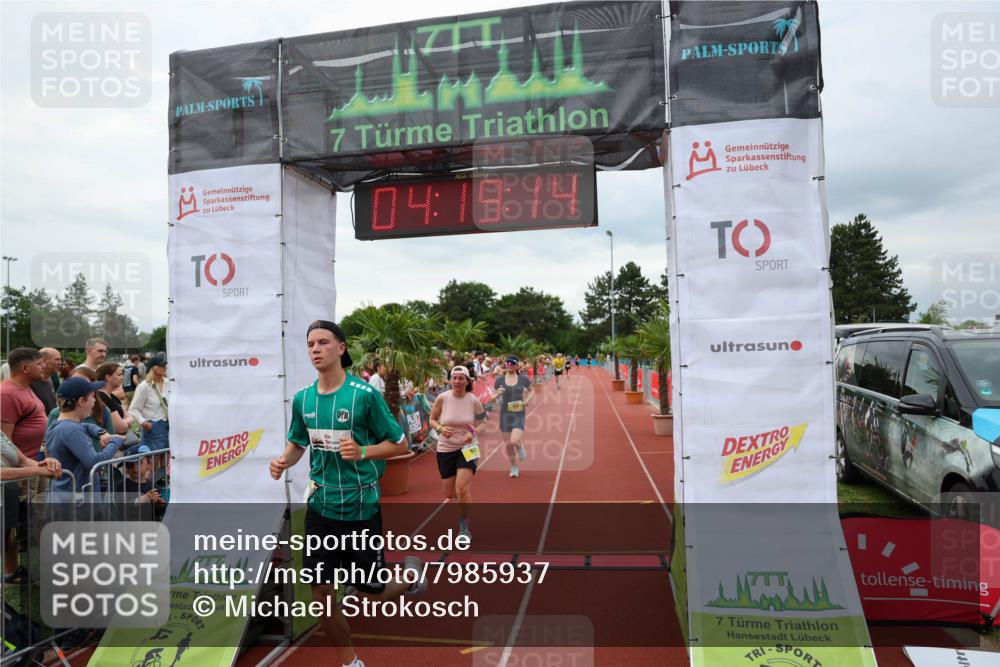 15.06.2025 - 7 Türme Triathlon Michael Strokosch http://msf.ph/oto/7985937 15.06.2025 14:19:13 Ziel 539, 649, 968, 987, 1083 meine-sportfotos.de
