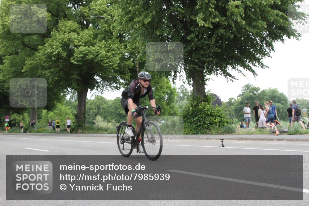 15.06.2025 - 7 Türme Triathlon Yannick Fuchs http://msf.ph/oto/7985939 15.06.2025 13:49:01 Radfahren  meine-sportfotos.de