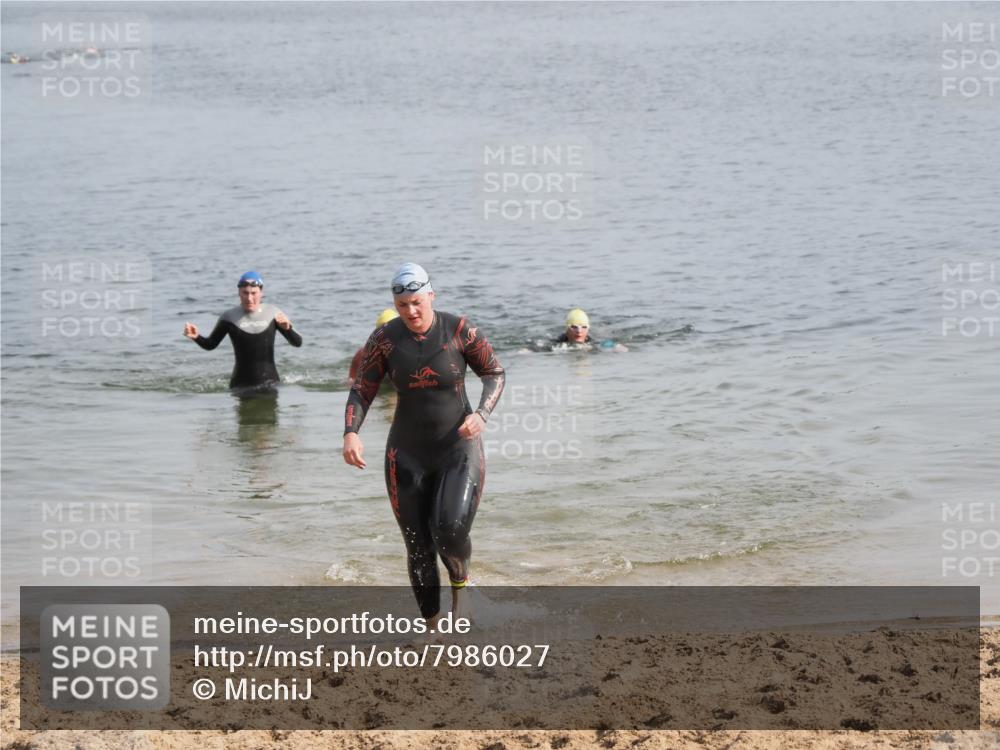 21.06.2025 - 27. Vierlanden-Triathlon MichiJ http://msf.ph/oto/7986027 15.06.2026 09:11:49 Schwimmen 245 meine-sportfotos.de