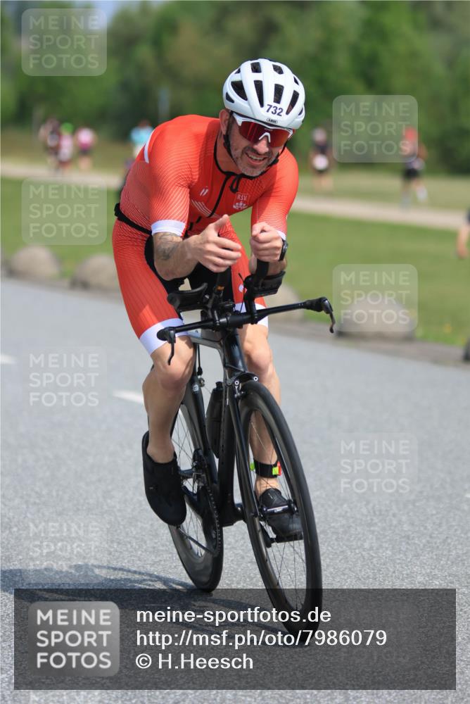 15.06.2025 - 27. Vierlanden-Triathlon H.Heesch http://msf.ph/oto/7986079 15.06.2025 11:33:25 Radfahren 157, 732 meine-sportfotos.de