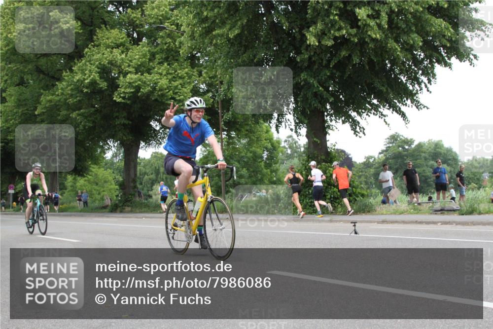 15.06.2025 - 7 Türme Triathlon Yannick Fuchs http://msf.ph/oto/7986086 15.06.2025 13:49:21 Radfahren  meine-sportfotos.de