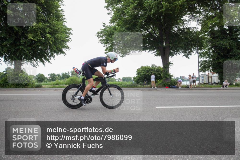 15.06.2025 - 7 Türme Triathlon Yannick Fuchs http://msf.ph/oto/7986099 15.06.2025 11:46:57 Radfahren 257, 291, 331 meine-sportfotos.de