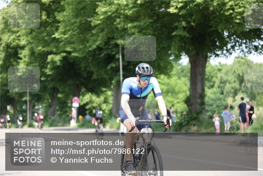 15.06.2025 - 7 Türme Triathlon Yannick Fuchs http://msf.ph/oto/7986122 15.06.2025 12:56:36 Radfahren 331, 623 meine-sportfotos.de