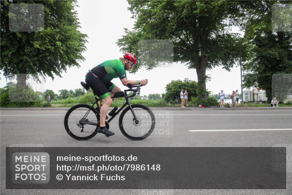15.06.2025 - 7 Türme Triathlon Yannick Fuchs http://msf.ph/oto/7986148 15.06.2025 11:51:34 Radfahren 272, 327 meine-sportfotos.de