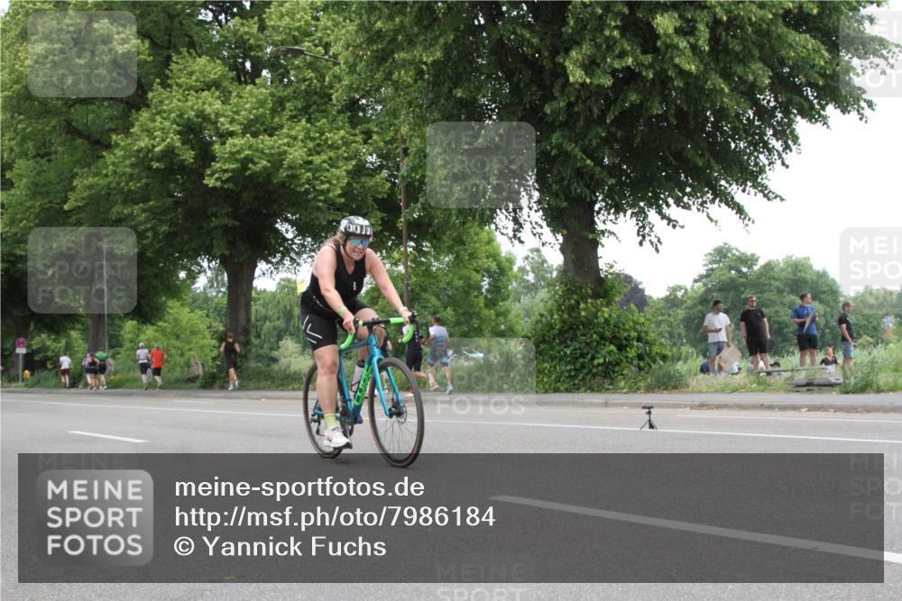 15.06.2025 - 7 Türme Triathlon Yannick Fuchs http://msf.ph/oto/7986184 15.06.2025 13:49:31 Radfahren  meine-sportfotos.de