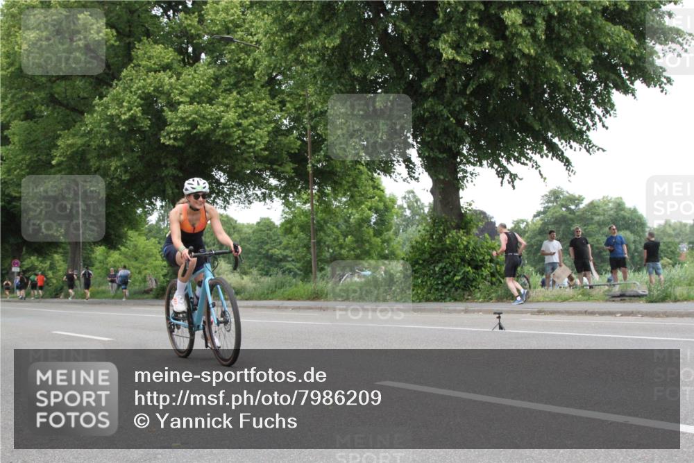 15.06.2025 - 7 Türme Triathlon Yannick Fuchs http://msf.ph/oto/7986209 15.06.2025 13:49:37 Radfahren  meine-sportfotos.de
