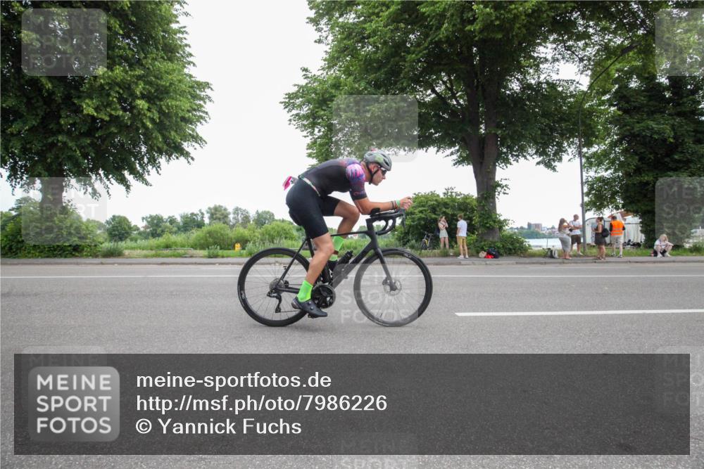 15.06.2025 - 7 Türme Triathlon Yannick Fuchs http://msf.ph/oto/7986226 15.06.2025 11:54:27 Radfahren  meine-sportfotos.de