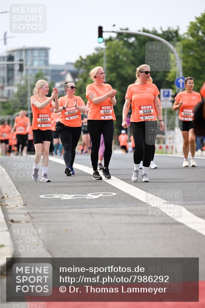 15.06.2025 - REWE Women's Run Dr. Thomas Lammeyer http://msf.ph/oto/7986292 15.06.2025 10:47:46 Laufen 5241, 5523, 5237, 5239, 5493 meine-sportfotos.de