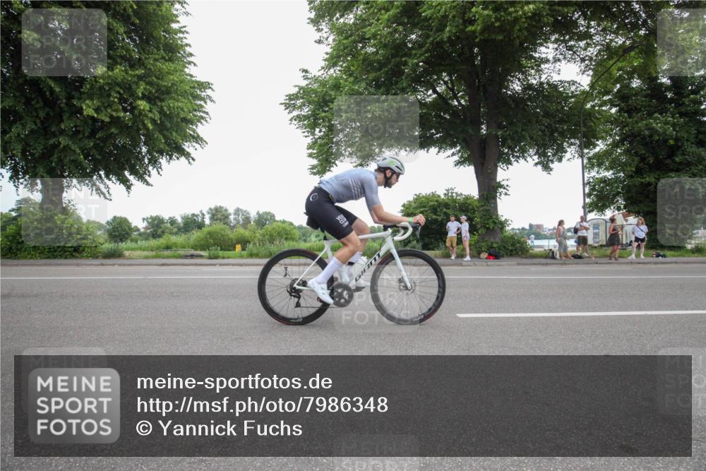 15.06.2025 - 7 Türme Triathlon Yannick Fuchs http://msf.ph/oto/7986348 15.06.2025 11:59:48 Radfahren 277 meine-sportfotos.de