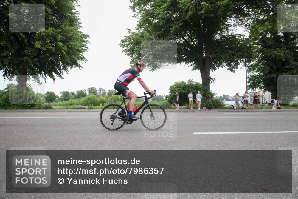 15.06.2025 - 7 Türme Triathlon Yannick Fuchs http://msf.ph/oto/7986357 15.06.2025 11:59:57 Radfahren  meine-sportfotos.de