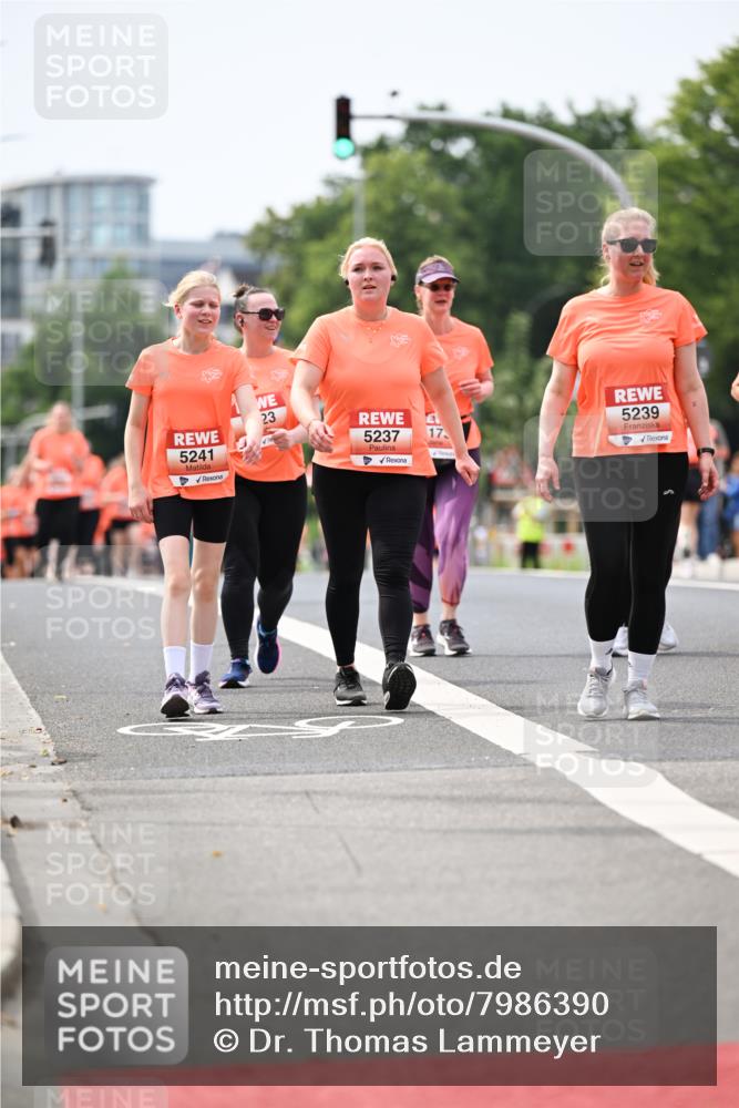 15.06.2025 - REWE Women's Run Dr. Thomas Lammeyer http://msf.ph/oto/7986390 15.06.2025 10:47:48 Laufen 5241, 23, 5239, 5237, 17 meine-sportfotos.de