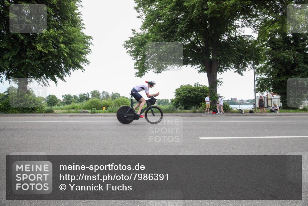 15.06.2025 - 7 Türme Triathlon Yannick Fuchs http://msf.ph/oto/7986391 15.06.2025 12:02:28 Radfahren 250 meine-sportfotos.de