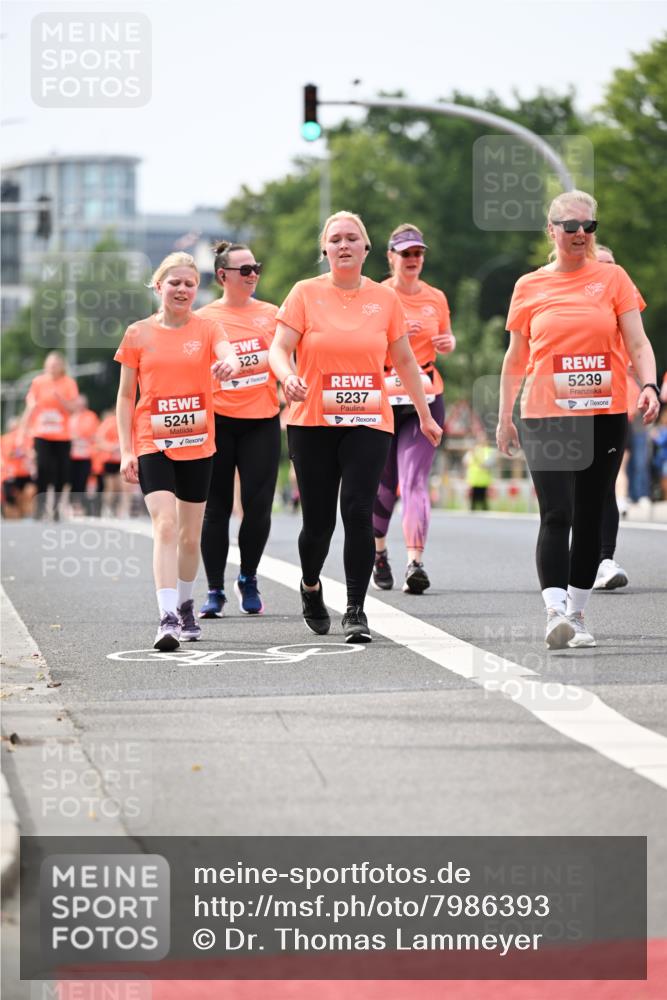 15.06.2025 - REWE Women's Run Dr. Thomas Lammeyer http://msf.ph/oto/7986393 15.06.2025 10:47:49 Laufen 5241, 523, 5237, 5239 meine-sportfotos.de