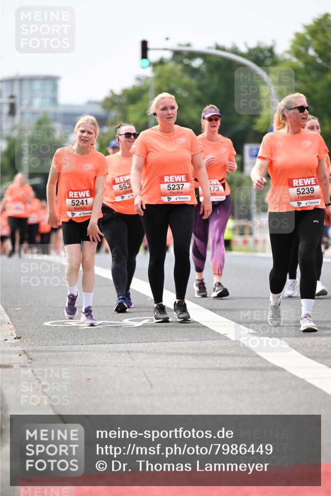 15.06.2025 - REWE Women's Run Dr. Thomas Lammeyer http://msf.ph/oto/7986449 15.06.2025 10:47:49 Laufen 5241, 55, 5237, 173, 5239 meine-sportfotos.de