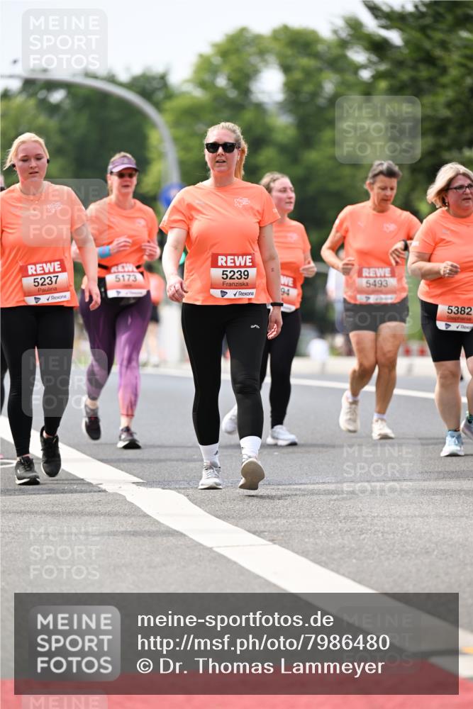 15.06.2025 - REWE Women's Run Dr. Thomas Lammeyer http://msf.ph/oto/7986480 15.06.2025 10:47:50 Laufen 5237, 5173, 5239, 5493, 94, 5382 meine-sportfotos.de