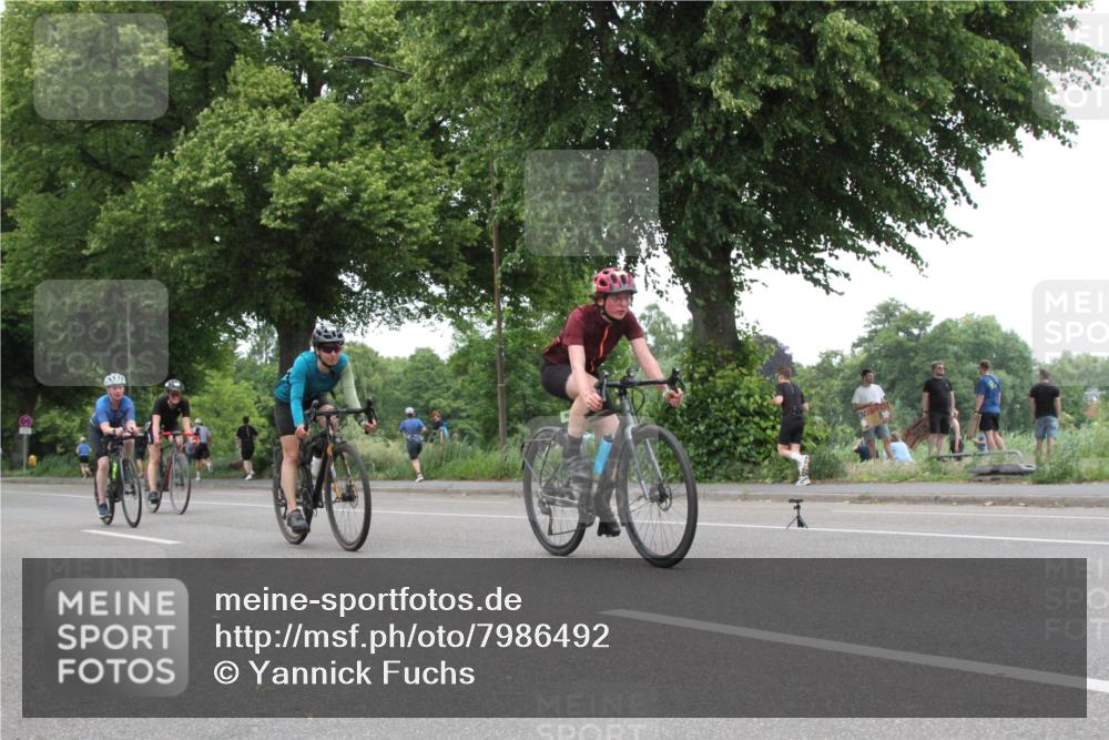 15.06.2025 - 7 Türme Triathlon Yannick Fuchs http://msf.ph/oto/7986492 15.06.2025 13:50:45 Radfahren  meine-sportfotos.de