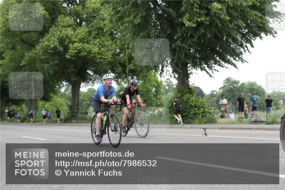 15.06.2025 - 7 Türme Triathlon Yannick Fuchs http://msf.ph/oto/7986532 15.06.2025 13:50:46 Radfahren  meine-sportfotos.de