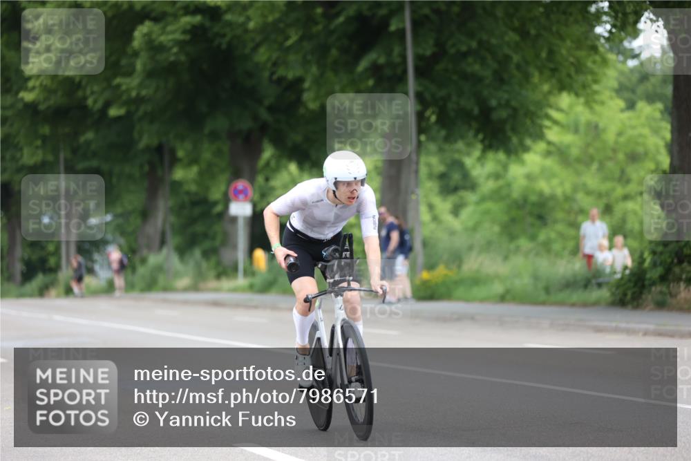 15.06.2025 - 7 Türme Triathlon Yannick Fuchs http://msf.ph/oto/7986571 15.06.2025 11:42:06 Radfahren 225 meine-sportfotos.de