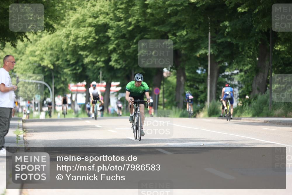 15.06.2025 - 7 Türme Triathlon Yannick Fuchs http://msf.ph/oto/7986583 15.06.2025 12:57:26 Radfahren 503, 789, 855, 862, 978, 1073, 1181 meine-sportfotos.de