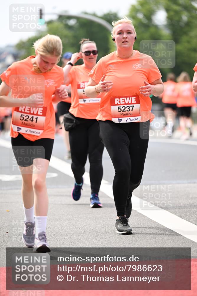 15.06.2025 - REWE Women's Run Dr. Thomas Lammeyer http://msf.ph/oto/7986623 15.06.2025 10:47:54 Laufen 5241, 5237 meine-sportfotos.de