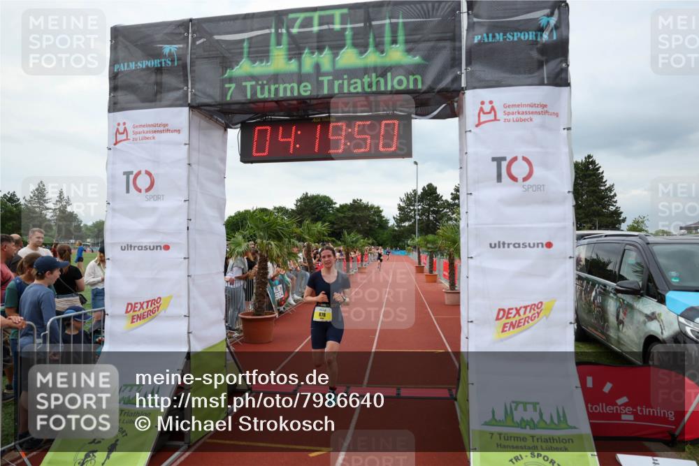 15.06.2025 - 7 Türme Triathlon Michael Strokosch http://msf.ph/oto/7986640 15.06.2025 14:19:50 Ziel 704, 878, 1117 meine-sportfotos.de