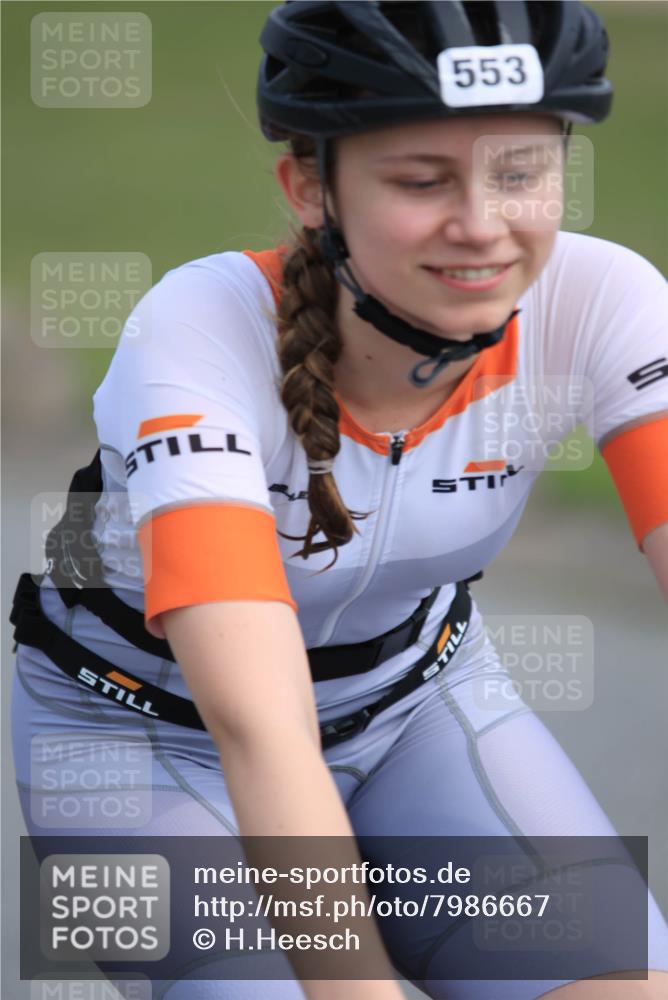 15.06.2025 - 27. Vierlanden-Triathlon H.Heesch http://msf.ph/oto/7986667 15.06.2025 11:12:36 Radfahren 553, 572, 578, 696 meine-sportfotos.de