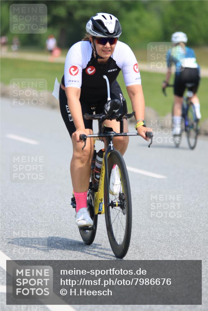 15.06.2025 - 27. Vierlanden-Triathlon H.Heesch http://msf.ph/oto/7986676 15.06.2025 11:34:31 Radfahren 250, 740, 822, 905, 935 meine-sportfotos.de