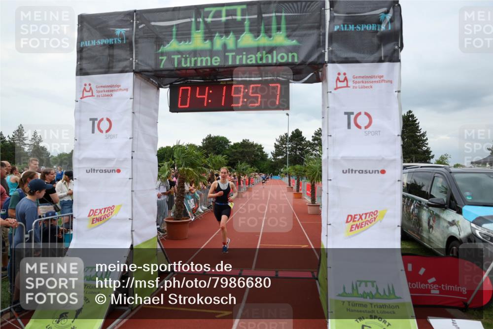 15.06.2025 - 7 Türme Triathlon Michael Strokosch http://msf.ph/oto/7986680 15.06.2025 14:19:56 Ziel 809, 878 meine-sportfotos.de