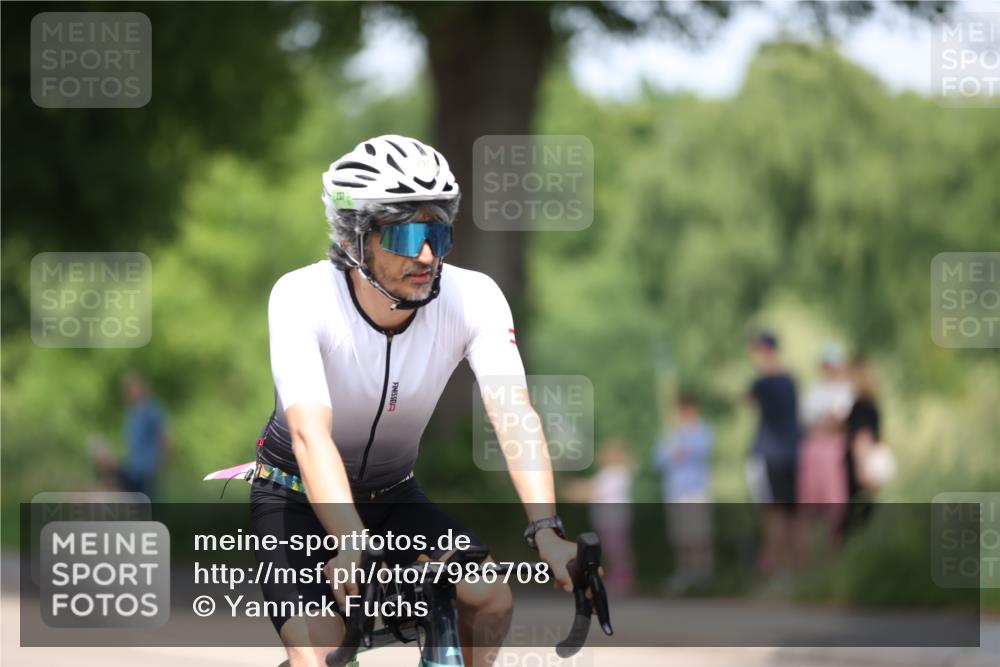 15.06.2025 - 7 Türme Triathlon Yannick Fuchs http://msf.ph/oto/7986708 15.06.2025 12:57:33 Radfahren 499, 503, 639, 647, 789, 855, 862, 978, 1073 meine-sportfotos.de