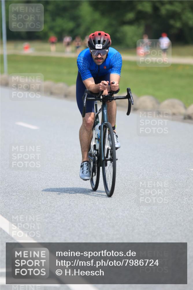15.06.2025 - 27. Vierlanden-Triathlon H.Heesch http://msf.ph/oto/7986724 15.06.2025 11:34:37 Radfahren 740, 775, 935 meine-sportfotos.de