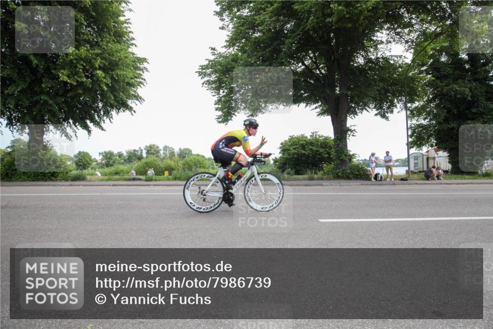 15.06.2025 - 7 Türme Triathlon Yannick Fuchs http://msf.ph/oto/7986739 15.06.2025 12:19:43 Radfahren 265, 411 meine-sportfotos.de