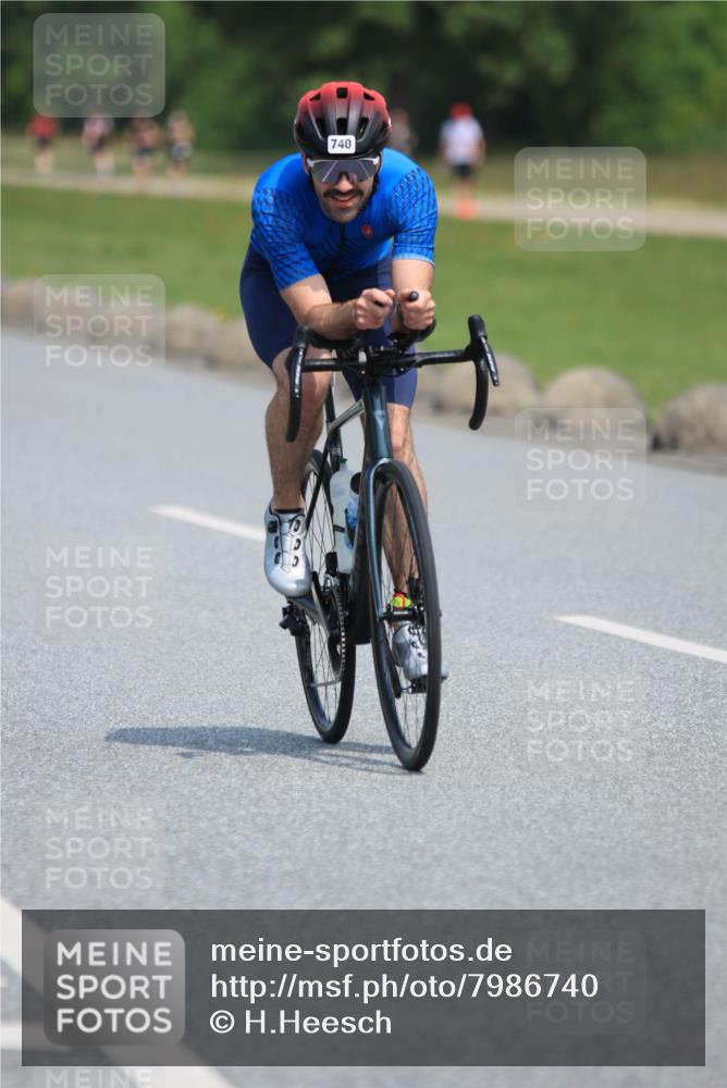 15.06.2025 - 27. Vierlanden-Triathlon H.Heesch http://msf.ph/oto/7986740 15.06.2025 11:34:37 Radfahren 740, 775, 935 meine-sportfotos.de