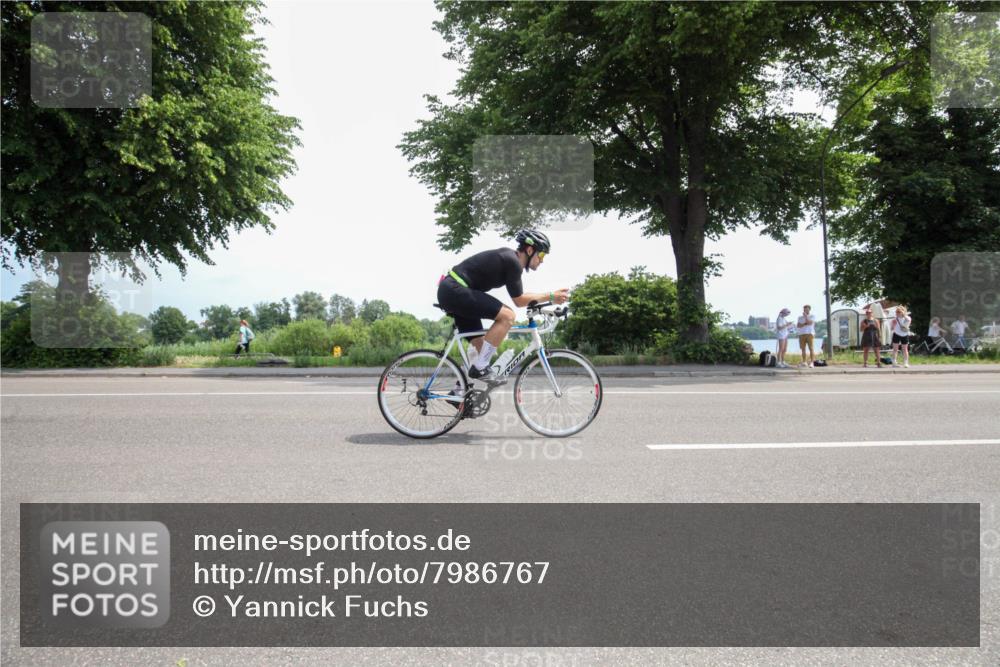 15.06.2025 - 7 Türme Triathlon Yannick Fuchs http://msf.ph/oto/7986767 15.06.2025 12:23:49 Radfahren 284, 594 meine-sportfotos.de