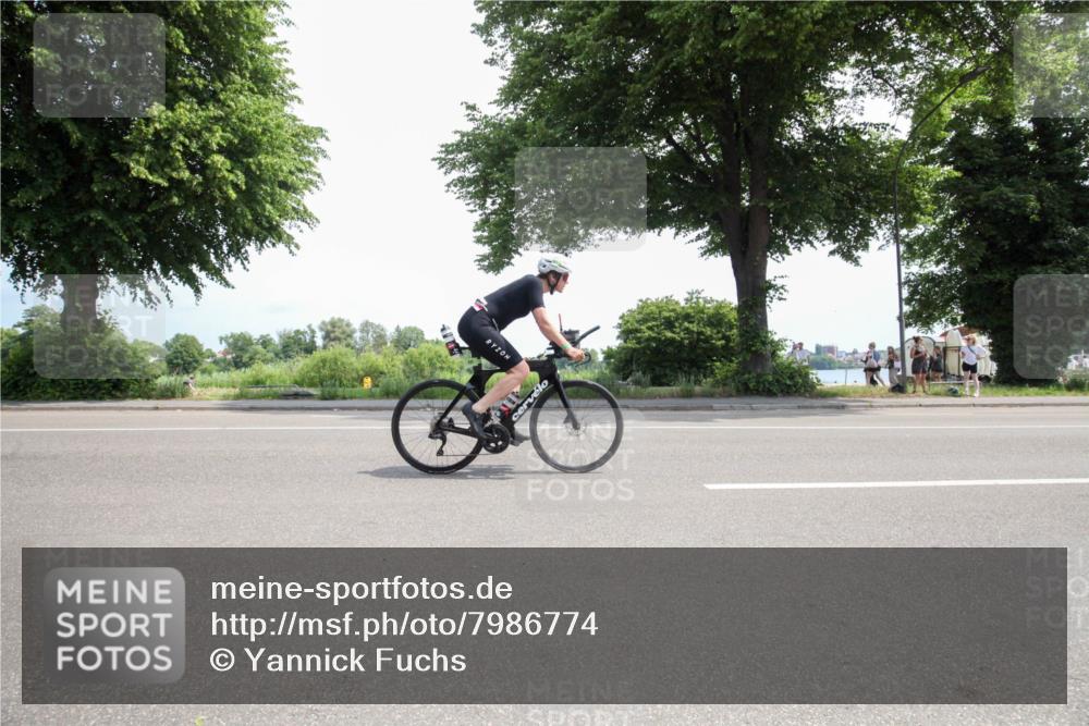 15.06.2025 - 7 Türme Triathlon Yannick Fuchs http://msf.ph/oto/7986774 15.06.2025 12:25:01 Radfahren 327, 372, 531 meine-sportfotos.de
