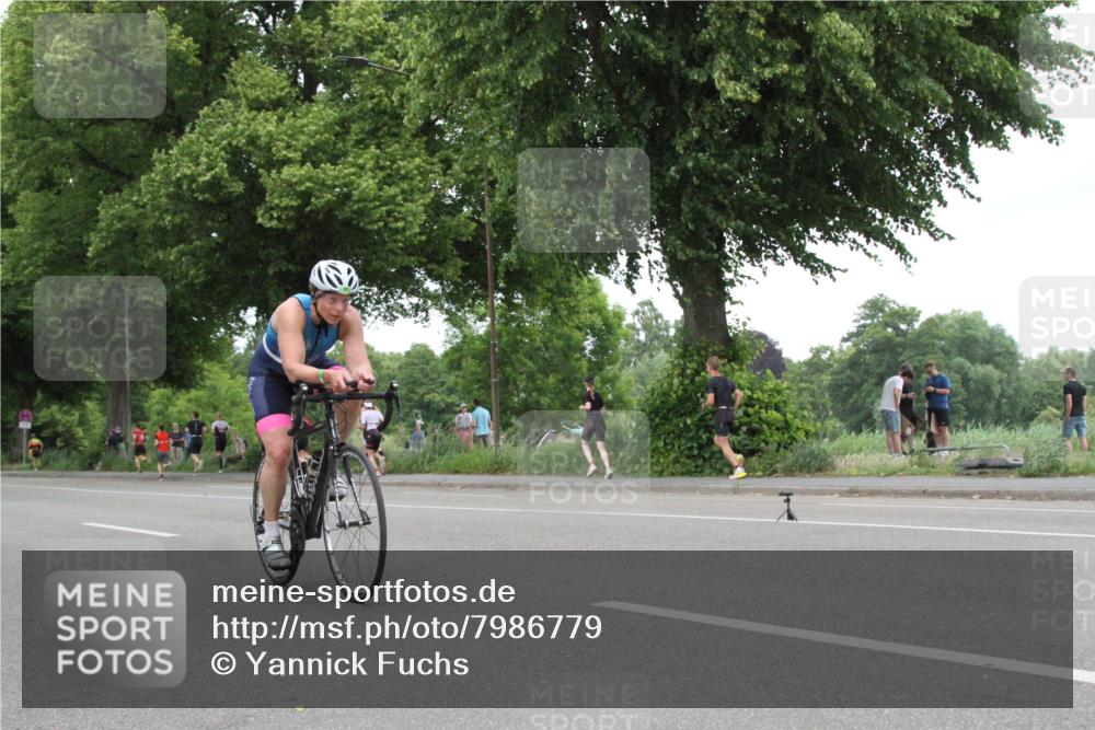 15.06.2025 - 7 Türme Triathlon Yannick Fuchs http://msf.ph/oto/7986779 15.06.2025 13:51:55 Radfahren  meine-sportfotos.de