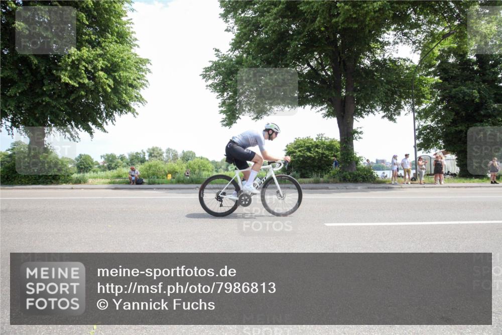 15.06.2025 - 7 Türme Triathlon Yannick Fuchs http://msf.ph/oto/7986813 15.06.2025 12:29:12 Radfahren 353, 596 meine-sportfotos.de