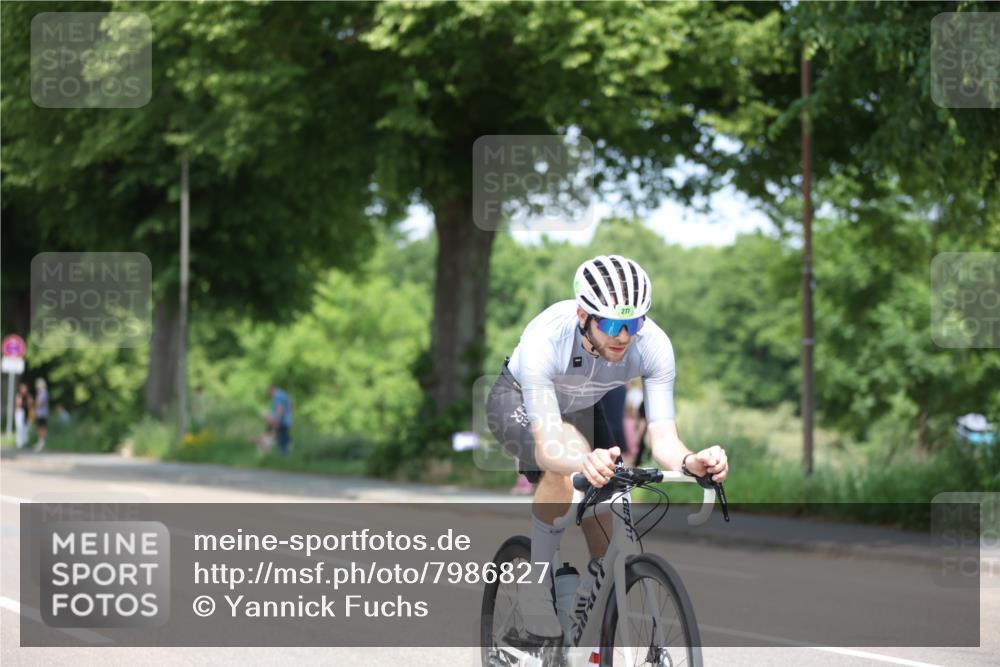 15.06.2025 - 7 Türme Triathlon Yannick Fuchs http://msf.ph/oto/7986827 15.06.2025 12:57:50 Radfahren 244, 277, 485, 635, 760, 916, 930, 1105 meine-sportfotos.de