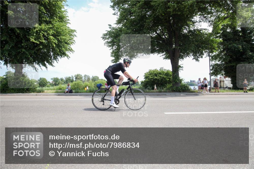 15.06.2025 - 7 Türme Triathlon Yannick Fuchs http://msf.ph/oto/7986834 15.06.2025 12:30:15 Radfahren 218, 303, 582 meine-sportfotos.de