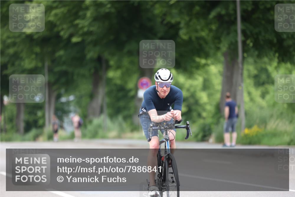 15.06.2025 - 7 Türme Triathlon Yannick Fuchs http://msf.ph/oto/7986841 15.06.2025 11:42:11 Radfahren 214, 225 meine-sportfotos.de