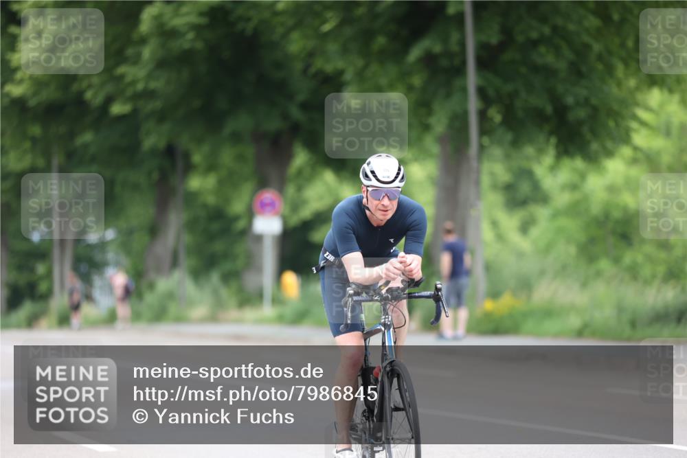 15.06.2025 - 7 Türme Triathlon Yannick Fuchs http://msf.ph/oto/7986845 15.06.2025 11:42:12 Radfahren 214, 225, 237 meine-sportfotos.de