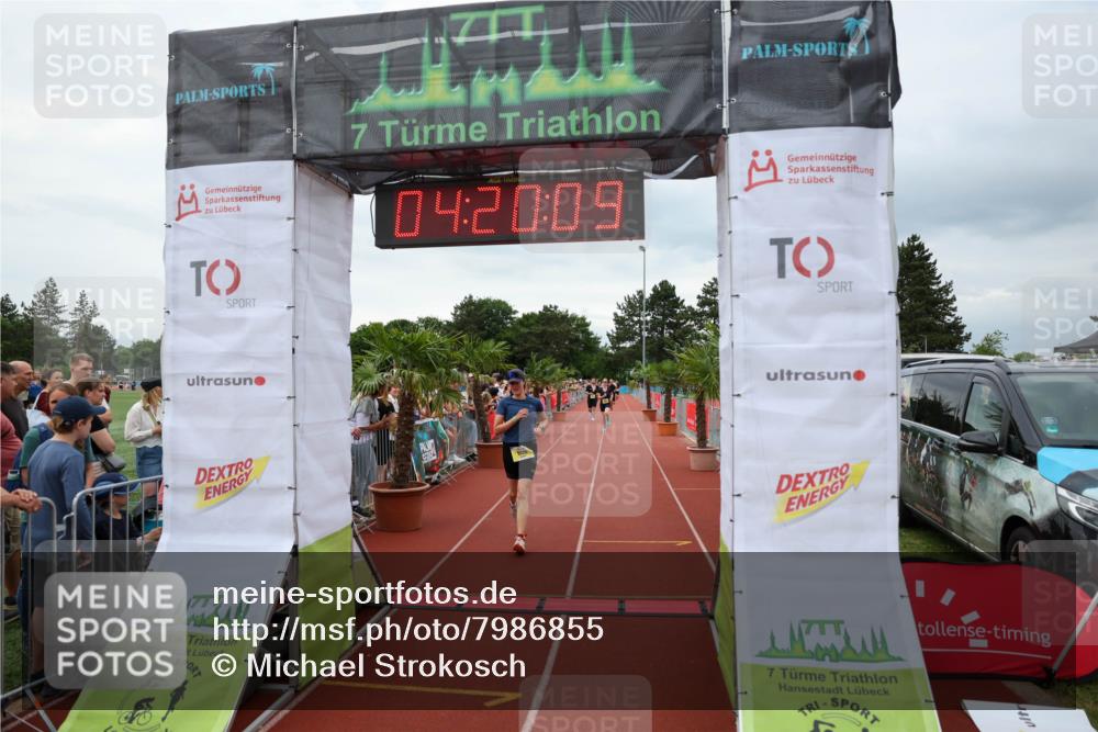 15.06.2025 - 7 Türme Triathlon Michael Strokosch http://msf.ph/oto/7986855 15.06.2025 14:20:09 Ziel 897, 906, 1026 meine-sportfotos.de