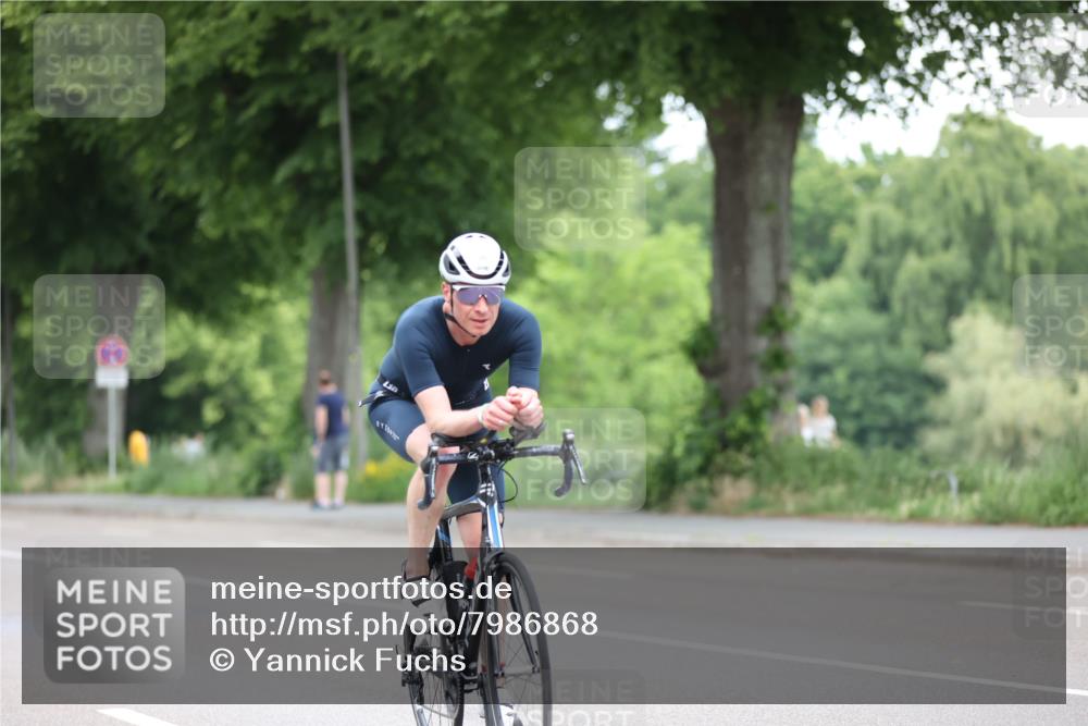 15.06.2025 - 7 Türme Triathlon Yannick Fuchs http://msf.ph/oto/7986868 15.06.2025 11:42:12 Radfahren 214, 225, 237 meine-sportfotos.de