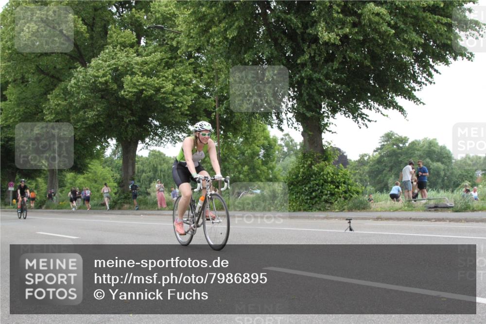 15.06.2025 - 7 Türme Triathlon Yannick Fuchs http://msf.ph/oto/7986895 15.06.2025 13:52:49 Radfahren  meine-sportfotos.de