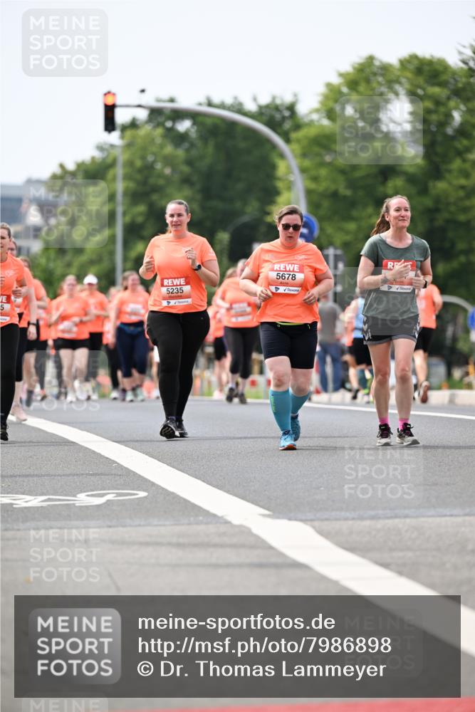 15.06.2025 - REWE Women's Run Dr. Thomas Lammeyer http://msf.ph/oto/7986898 15.06.2025 10:48:01 Laufen 5, 5235, 5678 meine-sportfotos.de