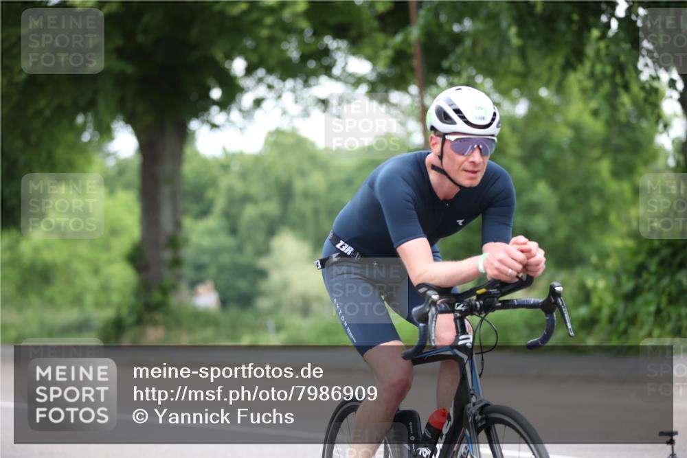 15.06.2025 - 7 Türme Triathlon Yannick Fuchs http://msf.ph/oto/7986909 15.06.2025 11:42:12 Radfahren 214, 225, 237 meine-sportfotos.de